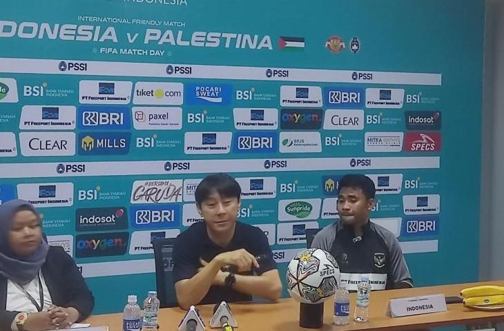 Shin Tae-yong bingung ketika ditanya target melawan Argentina (mxkd.sbs/Gagah Radhitya)