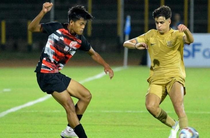 Timnas Indonesia U-17 vs Barcelona Juvenil. (ANTARA FOTO/FIKRI YUSUF)