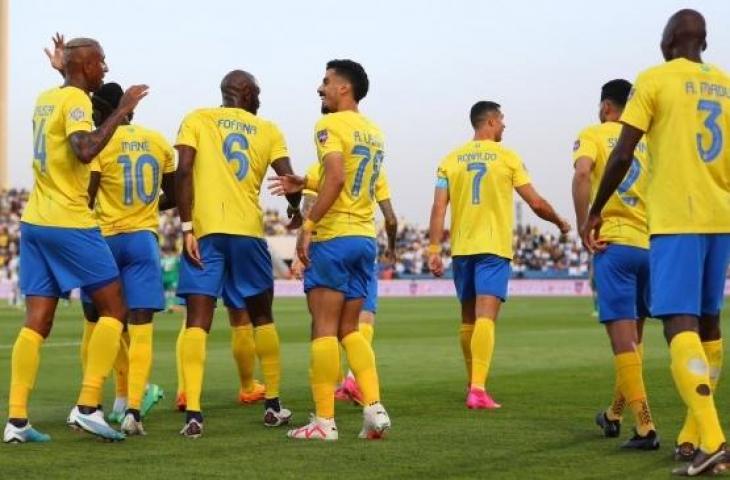 Cristiano Ronaldo mencetak gol dalam kemenangan 3-1 Al Nassr atas wakil Maroko, Raja Casablanca dalam laga perempat final Liga Champions Arab 2023 di Prince Sultan bin Abdul Aziz Stadium, Minggu (6/8/2023). [Twitter/@AlNassrFC_EN]