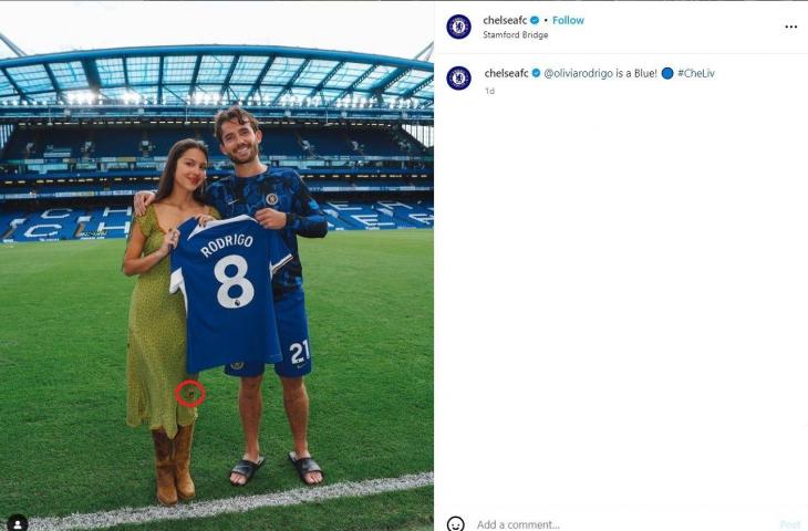 Olivia Rodrigo resmi diperkenalkan sebagai fans Chelsea. (Instagram/@chelseafc)