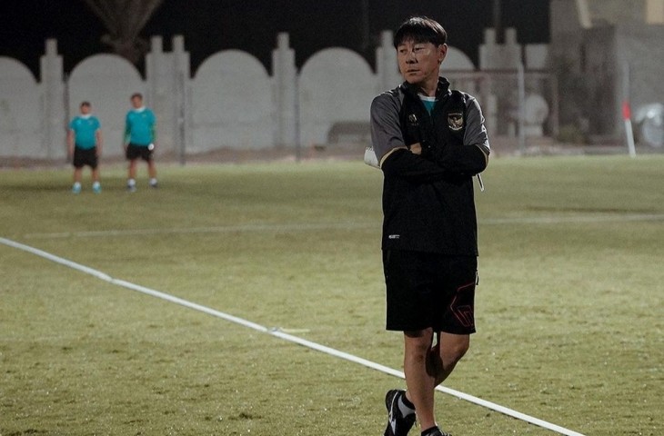 Shin Tae-yong sedang menggelar latihan Timnas Indonesia sebelum melawan Irak 