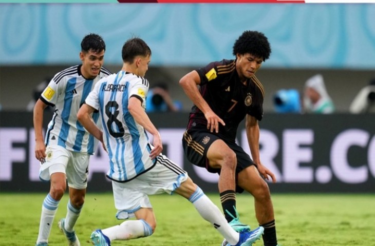 Laga Argentina U-17 vs Jerman U-17 pada semifinal Piala Dunia U-17 di Stadion Manahan Solo