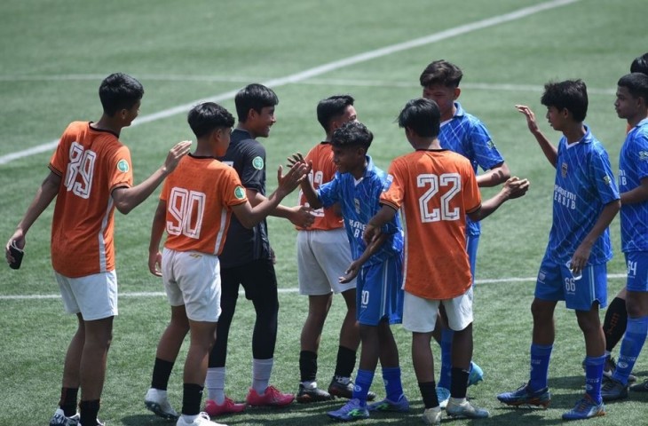 Persib dan Persija menggelar latihan bareng. (MO Persib)