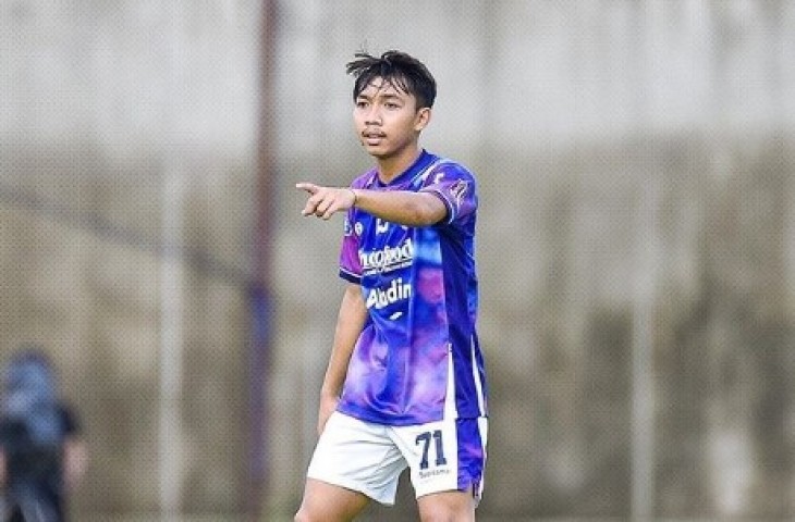 Pemain Persib U-20, Adzikry dilibatkan dalam laga uji coba Dewa United vs Persib. (MO Persib)