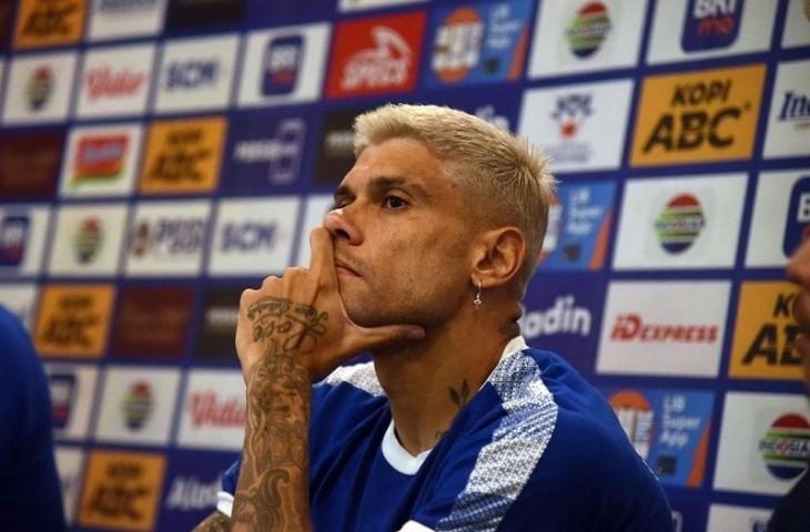 Penyerang Persib Bandung, Ciro Alves memiliki motivasi berlipat ketika timnya menjamu Persis Solo dalam jadwal Liga 1 2023/2024 pekan ke-24 di Stadion GBLA, Minggu (4/2/2024) pukul 15.00 WIB. (Persib.co.id).