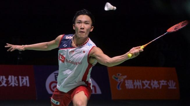 Pebulutangkis tunggal putra andalan Jepang yang juga juara dunia 2018, Kento Momota. [AFP]