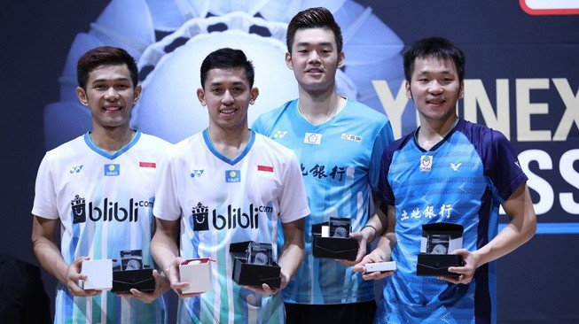 Pasangan ganda putra Indonesia, Fajar Alfian/Muhammad Rian Ardianto, menjuarai Swiss Open 2019 usai mengalahkan wakil China Taipei, Lee Yang/Wang Chi-Lin, Minggu (17/3/2019). [Humas PBSI]