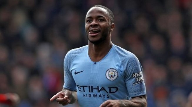 Pemain Manchester City Raheem Sterling merayakan golnya ke gawang Crystal Palace. Adrian DENNIS / AFP