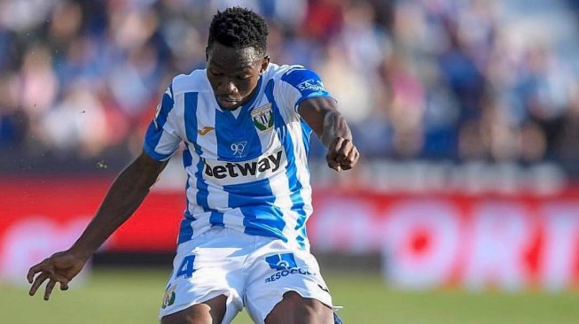 Bek Chelsea, Kenneth Omeruo saat berseragam Leganes FC. (Instagram/@omeruo)