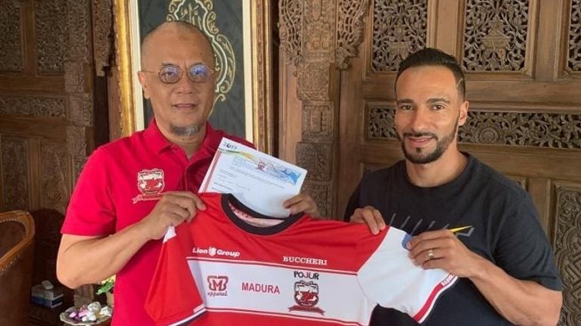 Diego Assis resmi gabung Madura United. (Instagram/@maduraunited.fc)