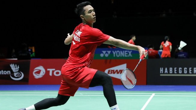 Pebulutangkis tunggal putra Indonesia, Jonatan Christie yang akrab disapa Jojo, melaju ke babak 16 Besar Kejuaraan Dunia Bulutangkis 2019 usai mengalahkan wakil Korsel, Kwang Hee Heo, Selasa (20/8). [Humas PBSI]