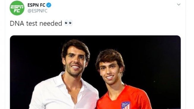 Joao Felix berfoto bersama dengan mantan pemain AC Milan Ricardo Kaka. (Twitter/@ESPNFC)