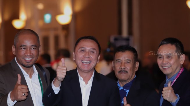 Calon Ketua Umum PSSI Mochamad Iriawan alias Iwan Bule saat menghadiri Kongres Luar Biasa PSSI 2019 di Hotel Shangri-La, Jakarta, Sabtu (2/11). [Suara.com/Angga Budhiyanto]