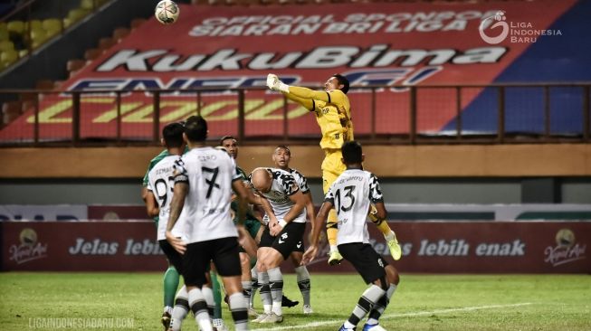 Pertandingan Tira Persikabo vs Persebaya Surabaya dalam lanjutan Liga 1 2021-2022 di Stadion WIbawa Mukti, Cikarang, Kabupaten Bekasi, Jawa Barat, Sabtu (11/9/2021. (Dok Liga Indonesia Baru)