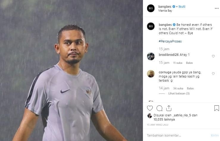 Bang Bes mengunggah foto dengan caption galau di Instagram. (Instagram/@bangbes).