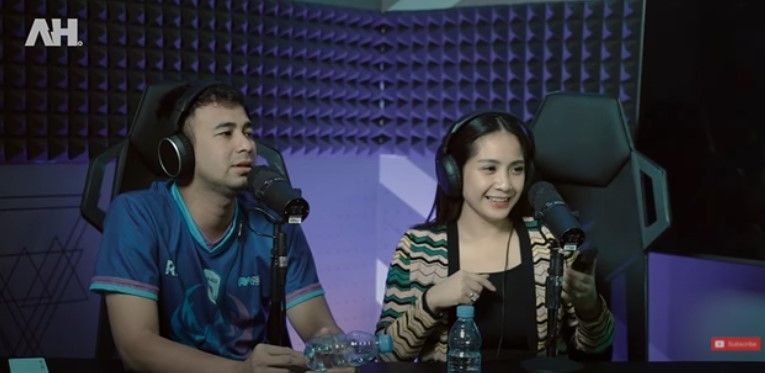 Curhatan Raffi Ahmad soal ekonomi keluarga. (YouTube/Atta Halilintar)